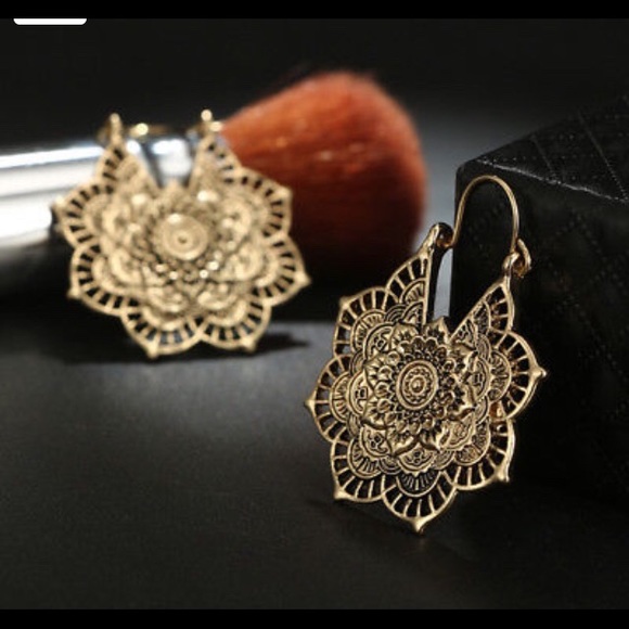 ❤️gorgeous vintage gold mandala drop earring - Picture 2 of 7